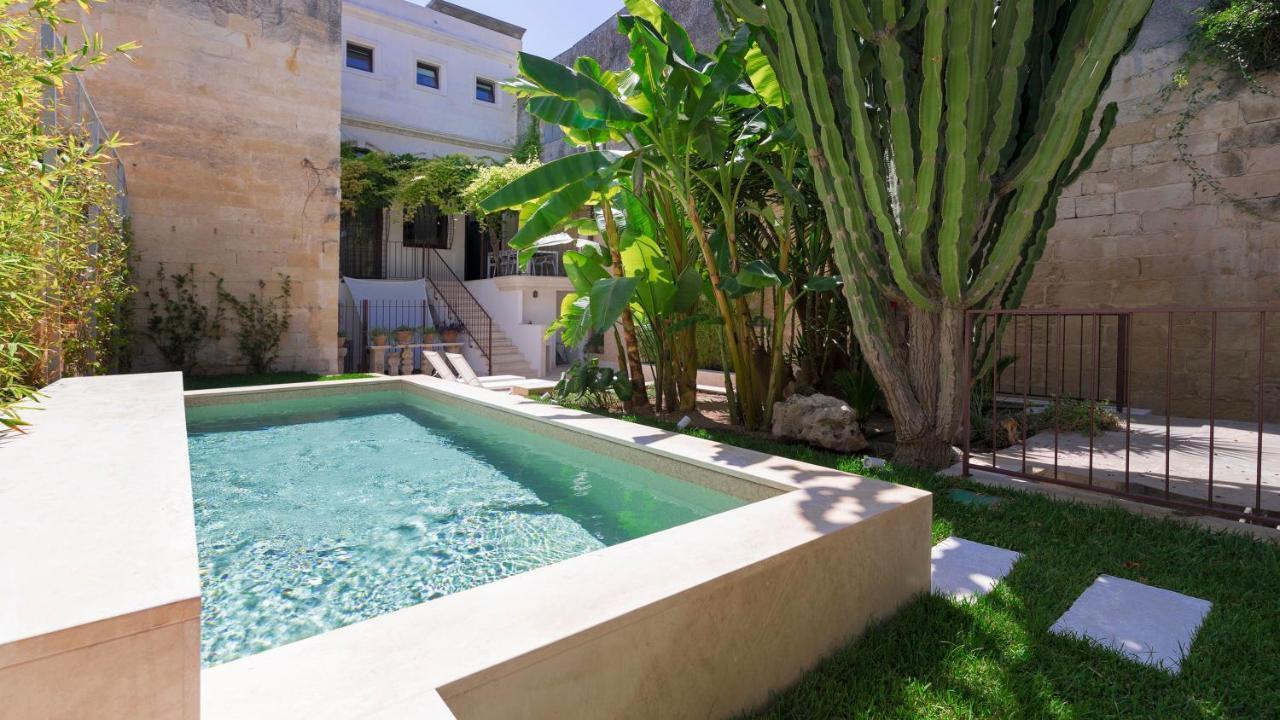 Palazzo Acquaviva - Il Giardino Sospeso Apartment Lecce Exterior photo