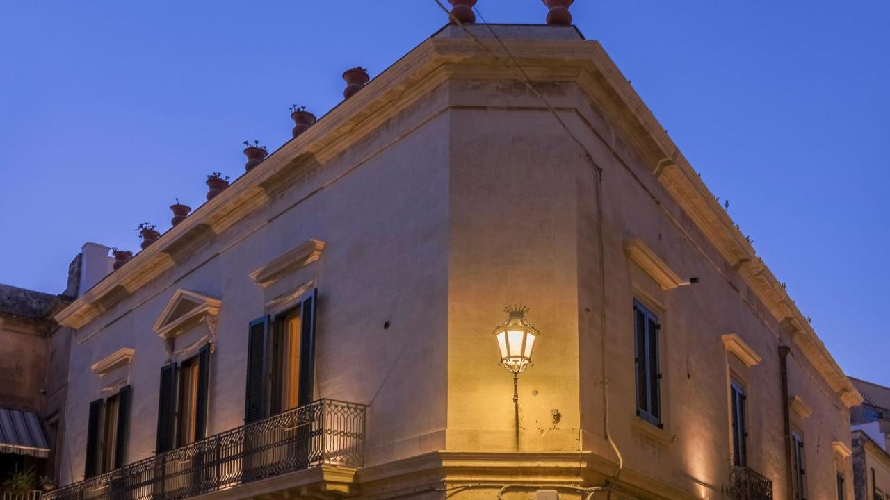 Palazzo Acquaviva - Il Giardino Sospeso Apartment Lecce Exterior photo